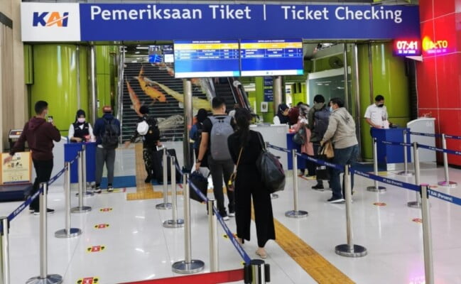 PT KAI menerbitkan aturan terbaru bagi penumpang kereta api.