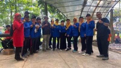 Sebanyak dua belas guru tenaga kependidikan (GTK) SLBN Raharja Tanjungsari turut serta dalam kegiatan Jalan Santai dan Fun Games yang digelar Kelompok Kerja Guru Sekolah Luar Biasa (KKGSLB) pada Rabu, 29 September 2022 lalu
