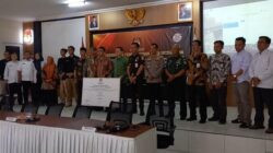 Komisi Pemilihan Umum (KPU) Kabupaten Sumedang gelar Deklarasi Zona Integritas di kantor Sekretariat KPU Kabupaten Sumedang. Rabu 5 April 2023.