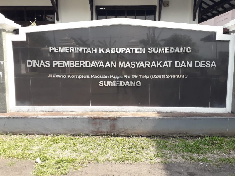 Tiga desa persiapan di Kabupaten Sumedang dinyatakan memenuhi persyaratan untuk membentuk desa baru menyusul Tim Penataan Desa Provinsi Jawa Barat telah tuntas melakukan peninjauan lapangan.