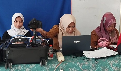 Dinas Kependudukan dan Pencatatan Sipil (Disdukcapil) Kabupaten Sumedang terus melakukan percepatan perekaman KTP elektronik bagi pemilih pemula.