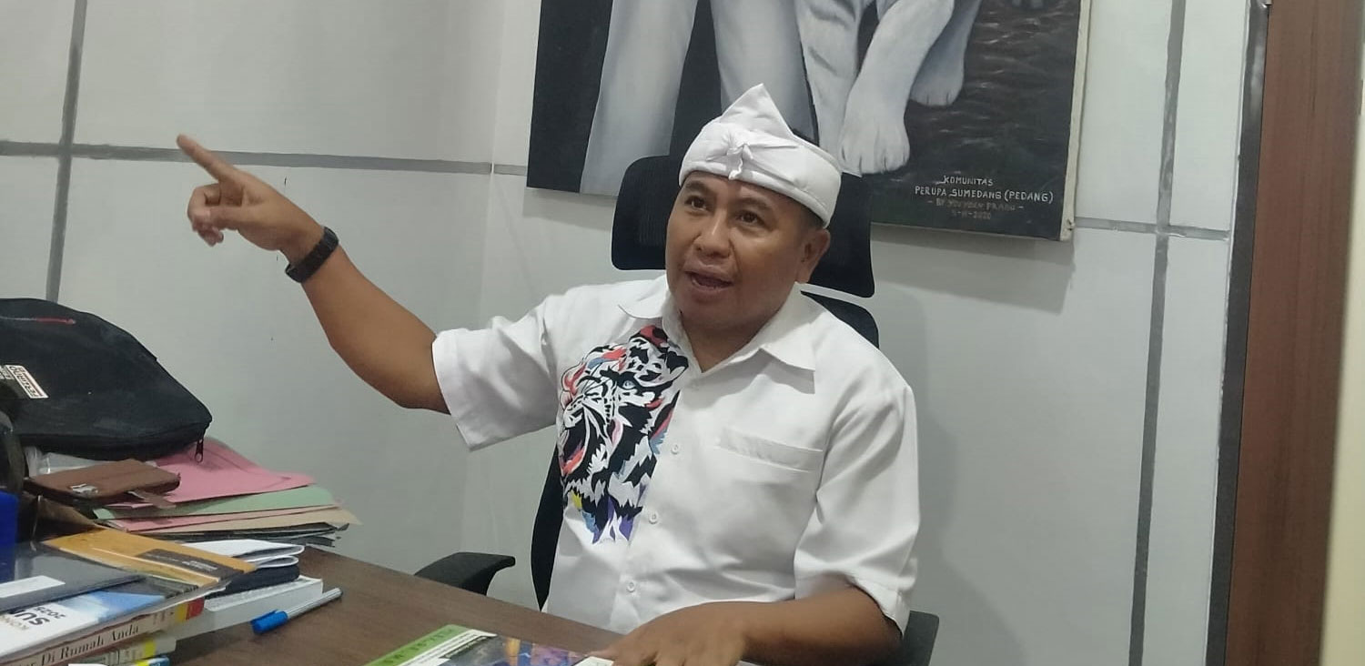 Kepala Disarpus Sumedang, Hari Tri Santosa, menjelaskan bahwa Gebyar Sumedang Membaca merupakan strategi kunci dalam memperkuat budaya literasi lokal.