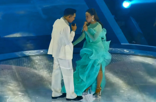 Konser bertajuk "Here I Am" yang digelar Rossa pada Jumat malam (23/5/2025) sukses memukau penonton lewat kolaborasi istimewa dengan sederet musisi muda dan ternama. Acara ini menjadi perayaan perjalanan karier Rossa selama 30 tahun yang sarat warna dan kejutan.