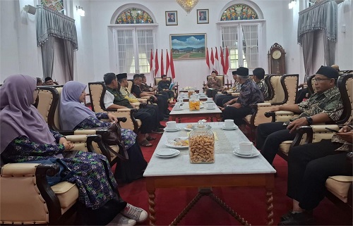 Pimpinan Daerah Persatuan Islam (PD Persis) Kabupaten Sumedang resmi ditunjuk sebagai tuan rumah Sidang Dewan Hisbah Terbuka Tahun 2025 yang akan digelar pada 16–17 Juli mendatang.