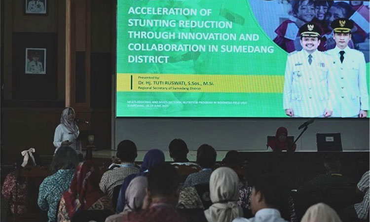 Delegasi dari Pakistan, Filipina, dan Kepulauan Marshall bersama perwakilan Bappenas RI dan Bank Dunia melakukan kunjungan studi ke Aula Tampomas, Rabu (18/6/2025), untuk mempelajari strategi sukses Sumedang.