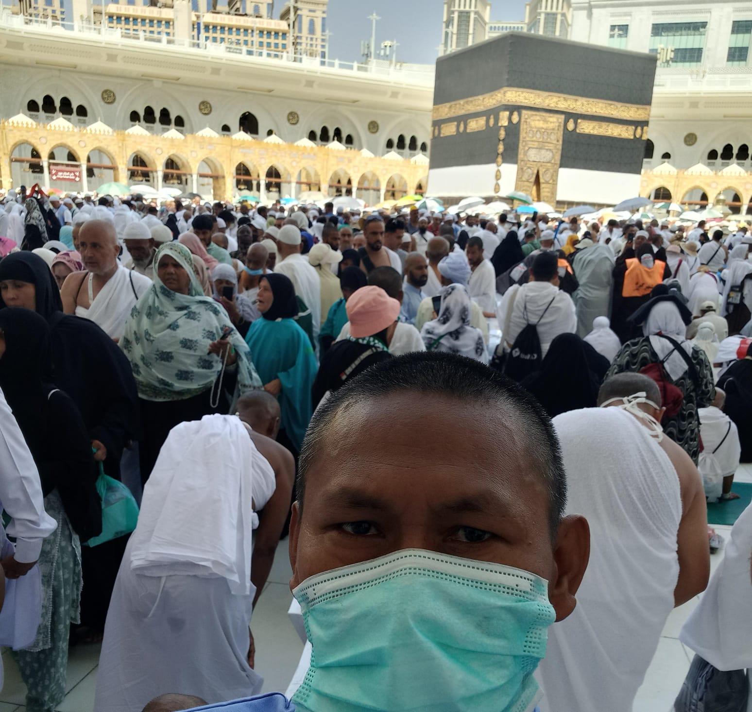 Reporter SUMEDANGONLINE berswafoto setelah melaksanakan melaksanakan thawaf wada’ di Masjidil Haram.