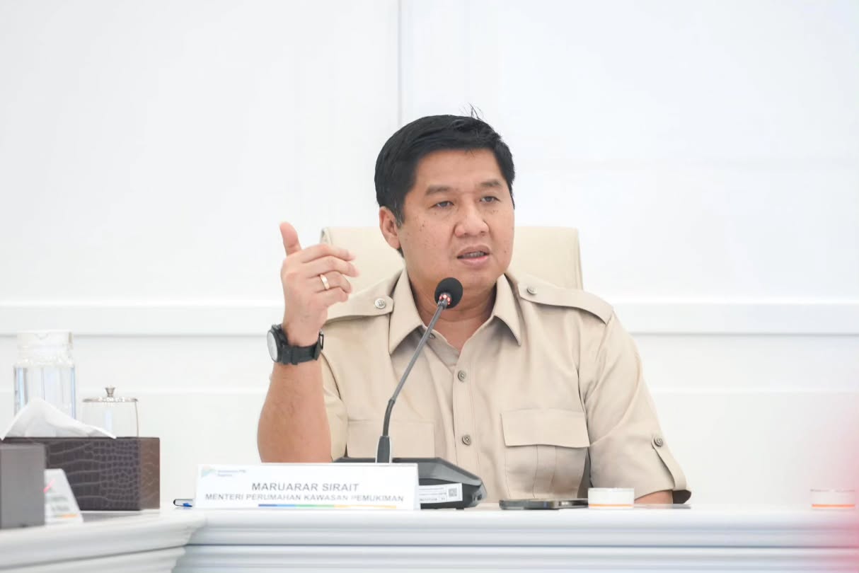 Menteri Perumahan dan Kawasan Permukiman (PKP), Maruarar Sirait, secara resmi menyatakan bahwa kementeriannya tidak akan mengajukan pinjaman luar negeri untuk sektor perumahan.