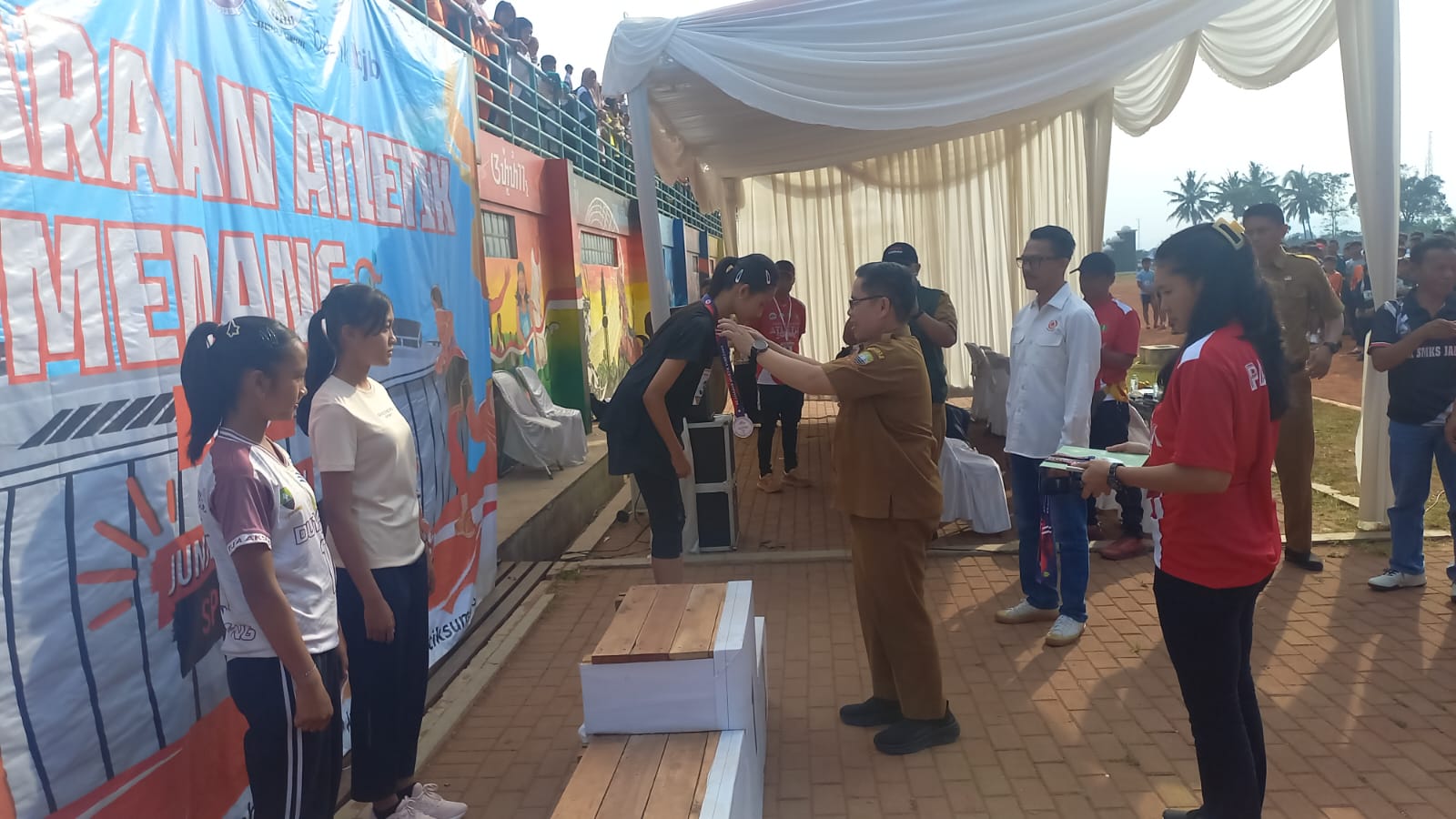 Kejuaraan Atletik Sumedang 2025 resmi dibuka oleh Kepala Dinas Kebudayaan, Pariwisata, Pemuda dan Olahraga (Disparbudpora) Kabupaten Sumedang, H. Nandang Suparman, bertempat di Lapangan Cigugur, Selasa (5/8/2025).