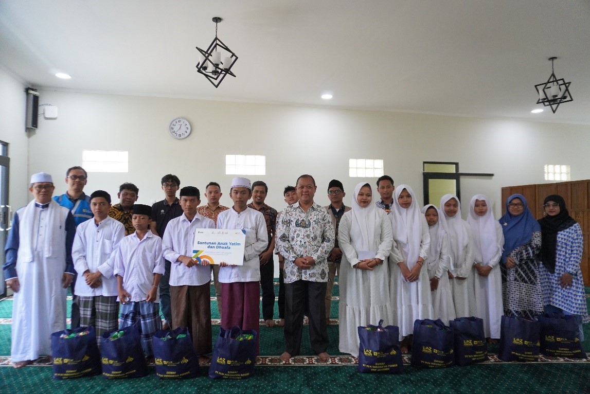 Dalam rangka memperingati Hari Ulang Tahun ke-30, PT PLN Indonesia Power melalui Unit Bisnis Pembangkitan (UBP) Jatigede menyalurkan santunan bagi anak yatim piatu dan kaum dhuafa di Kecamatan Jatigede.