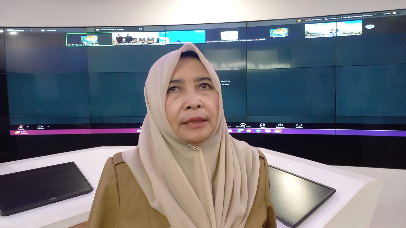 Kabupaten Sumedang kembali dipercaya menjadi tuan rumah ajang olahraga dirgantara bergengsi tingkat dunia, West Java Paragliding World Championship (PWJWC) 2025. Event internasional ini akan berlangsung selama tujuh hari penuh, mulai 21 hingga 28 September 2025, dengan lokasi start di Batudua, Kecamatan Cisitu, dan finish di Pusat Pemerintahan Sumedang.