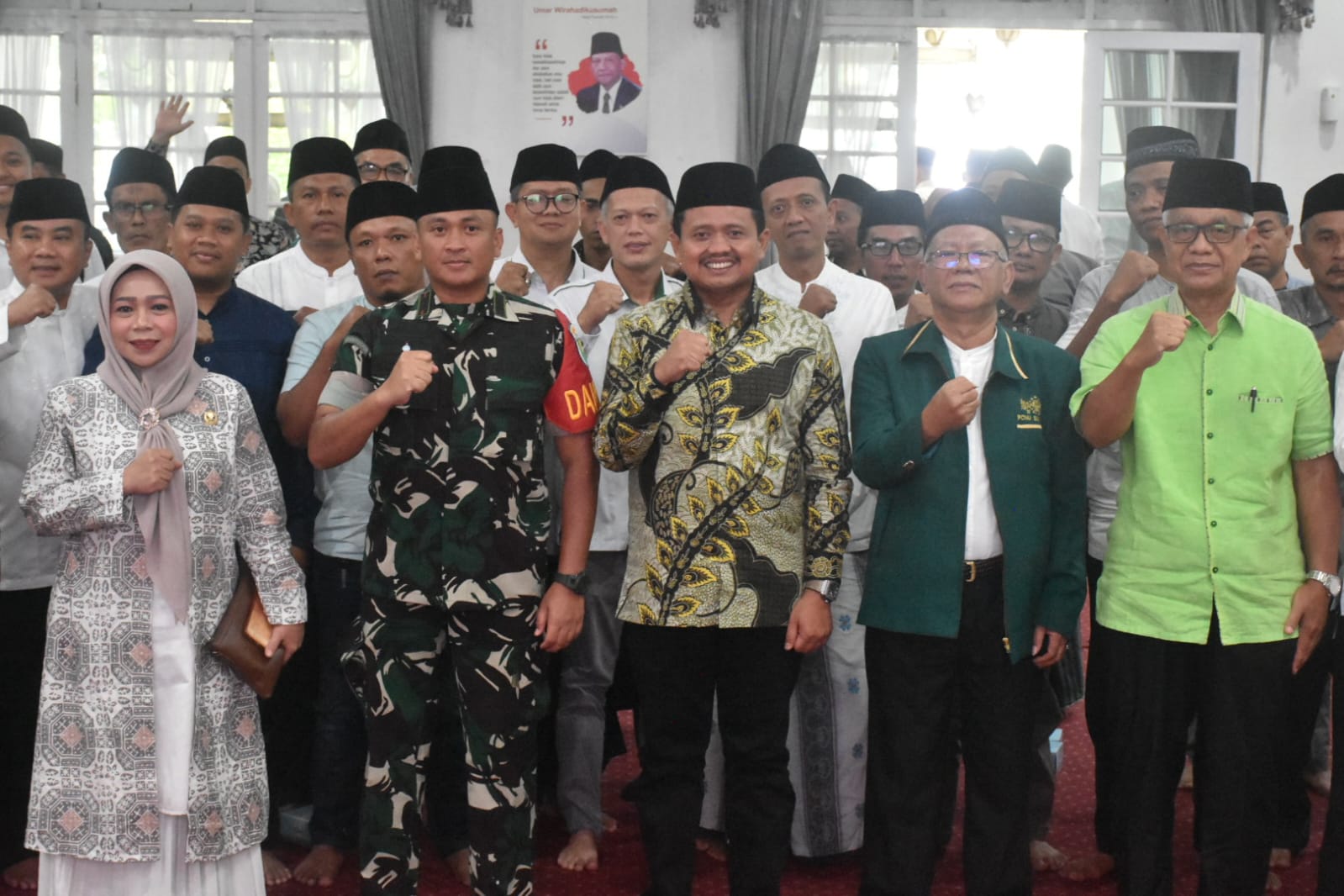 Pemerintah Kabupaten Sumedang resmi memulai kick off rangkaian Peringatan Hari Santri Tahun 2025, yang digelar di Gedung Negara, Sabtu (11/10/2025).