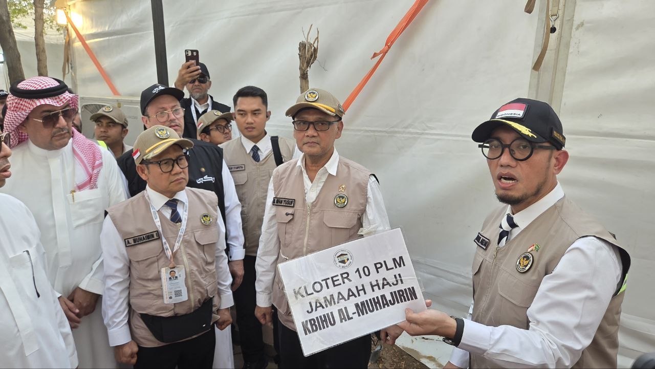Menteri Haji dan Umrah RI Mochamad Irfan Yusuf meninjau langsung kesiapan tenda jemaah Indonesia di Arafah menjelang puncak ibadah haji di Armuzna.