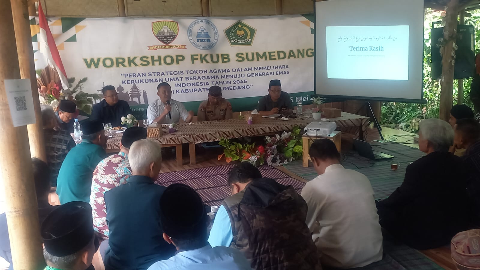 Forum Kerukunan Umat Beragama (FKUB) Kabupaten Sumedang menggelar workshop bertema “Peran Strategis Tokoh Agama Dalam Memelihara Kerukunan Umat Beragama Menuju Generasi Emas Indonesia Tahun 2045” di Rumah Makan Ponyo Sumedang, Sabtu (16/05/2026).