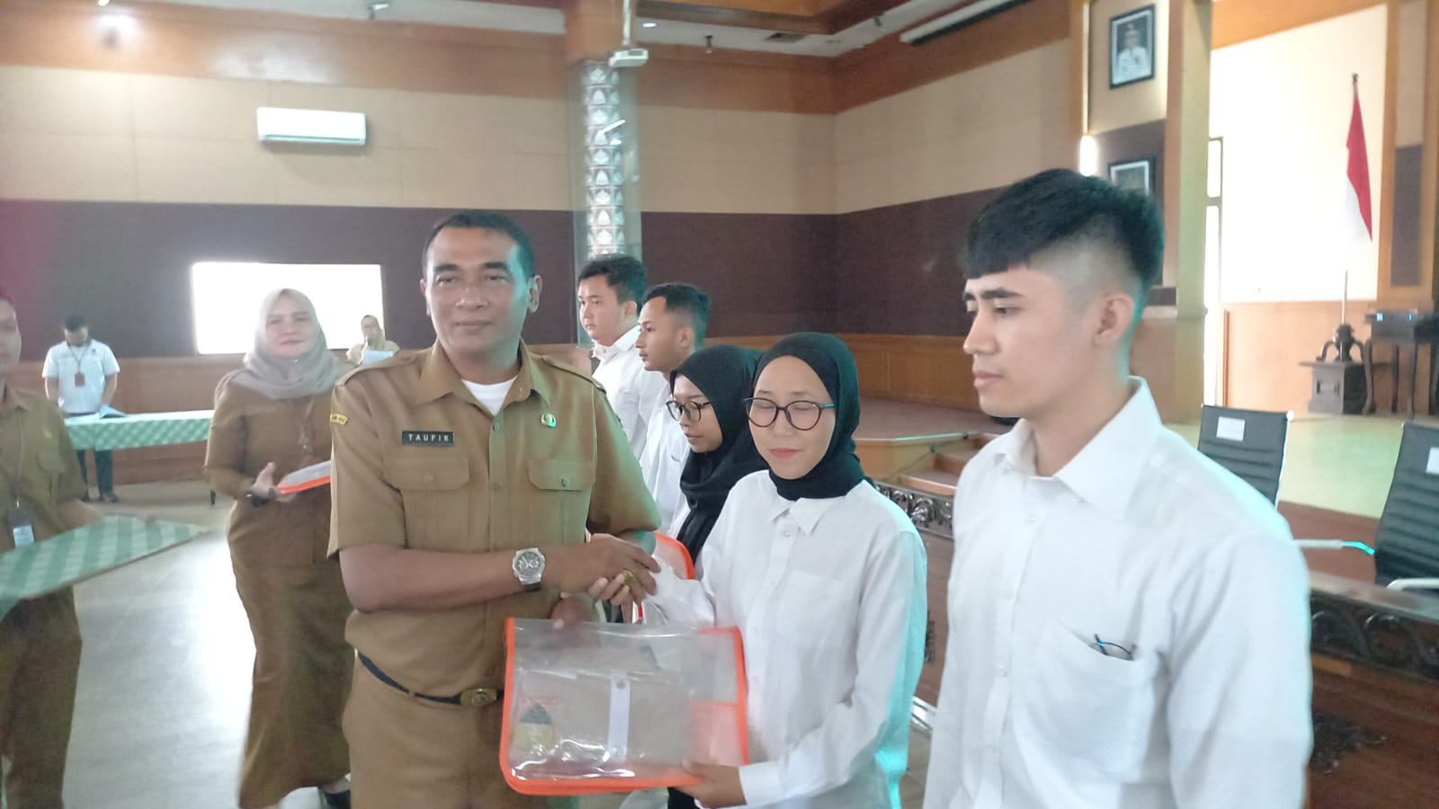 Pelatihan Berbasis Kompetensi Sumedang diikuti 100 peserta terpilih untuk meningkatkan keterampilan kerja dan menekan pengangguran.