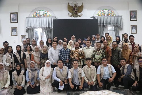 Alumni Pejuang Digital Sumedang yang diikuti 48 penerima beasiswa LPDP dinilai berhasil mendorong transformasi pendidikan berbasis teknologi di sekolah.