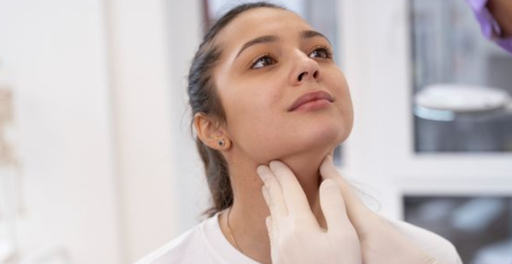 Mata melotot tidak selalu bawaan. Kondisi ini bisa menjadi gejala Thyroid Eye Disease akibat gangguan tiroid yang perlu ditangani sejak dini.