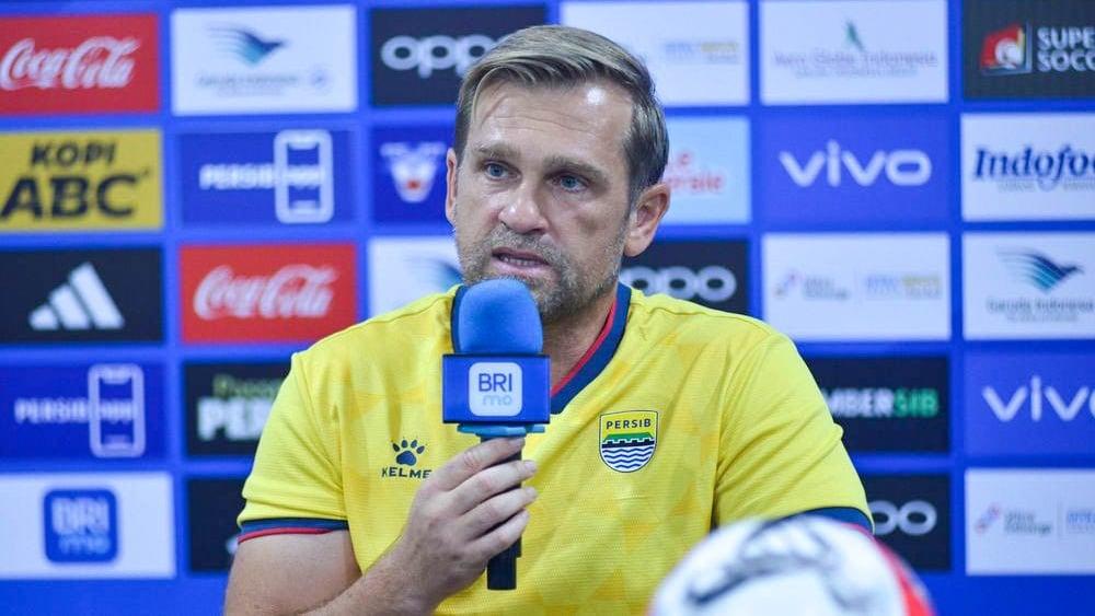Pelatih Igor Tolic